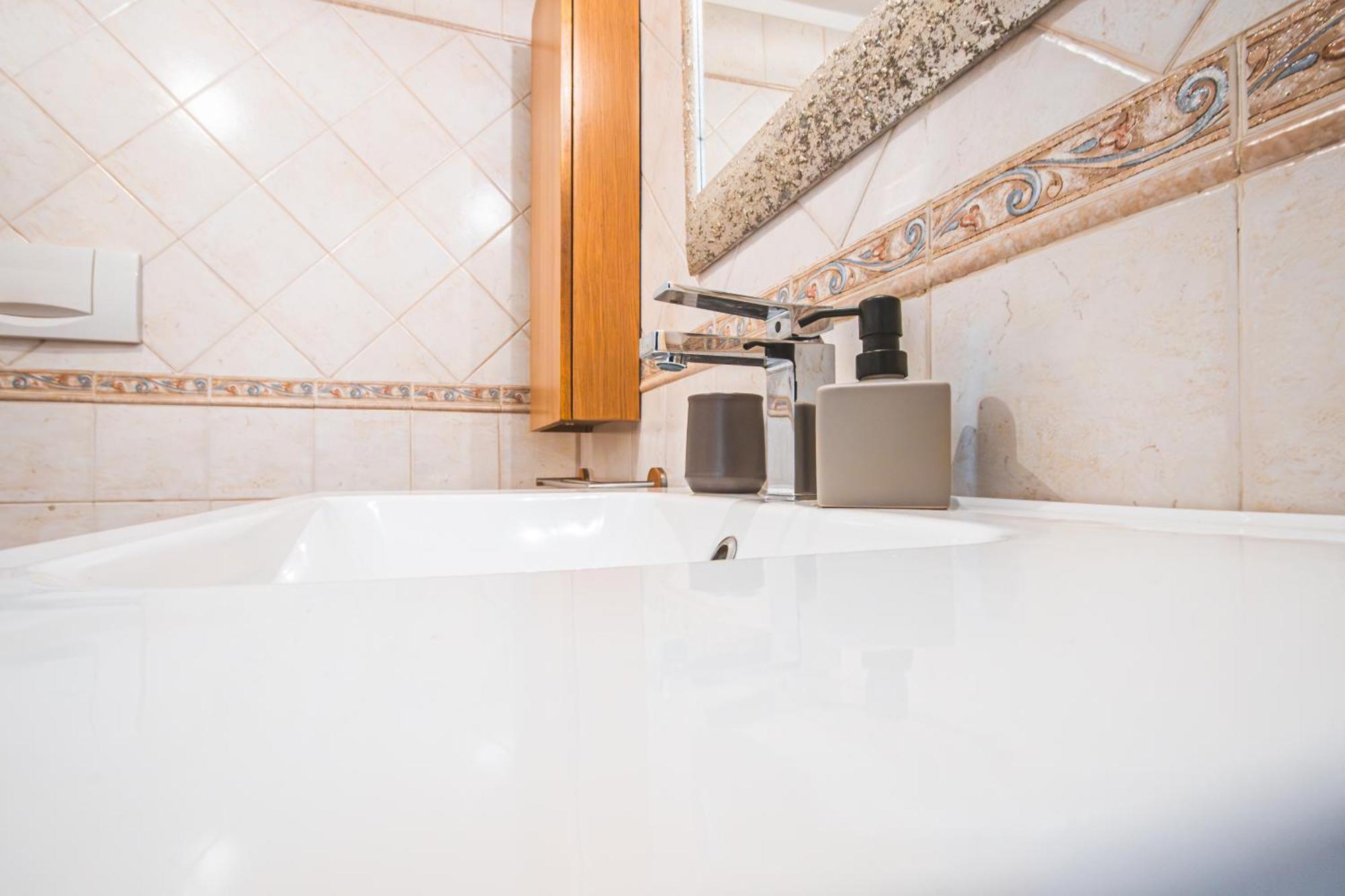 Favolhouse Apartment Bari Bagian luar foto