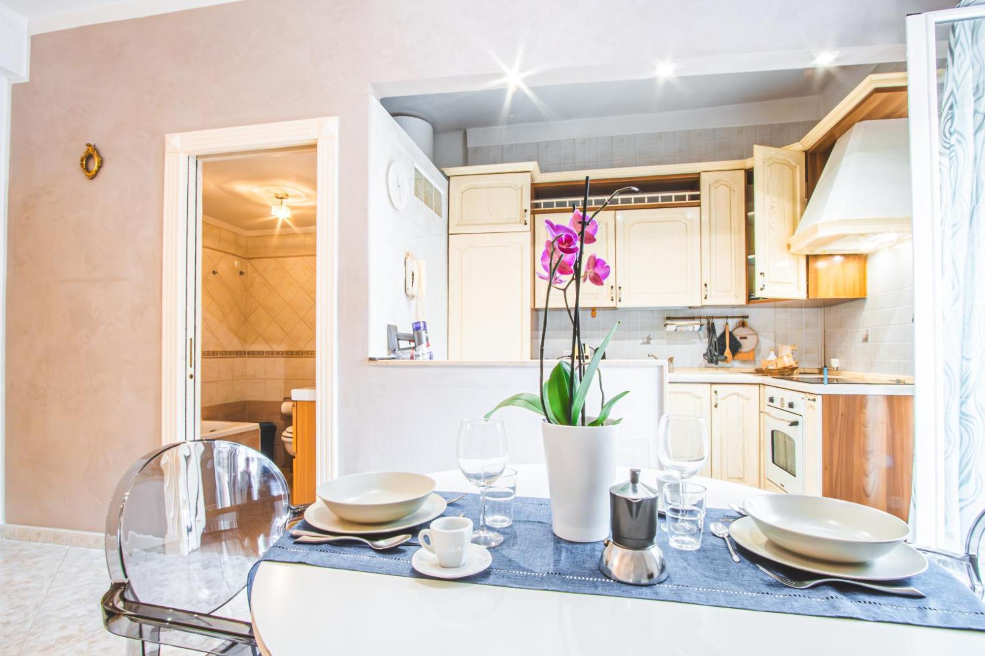 Favolhouse Apartment Bari Bagian luar foto