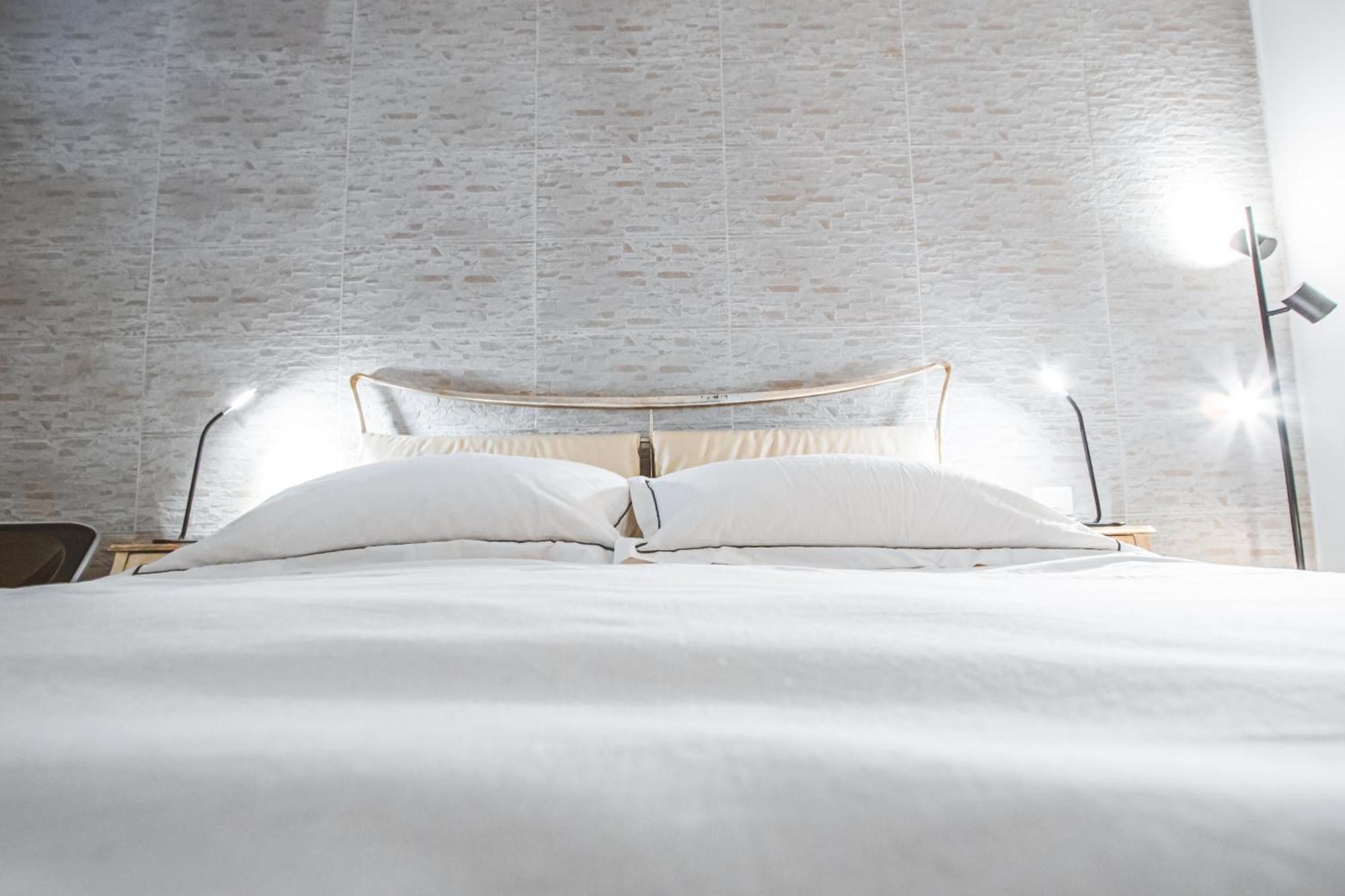 Favolhouse Apartment Bari Bagian luar foto