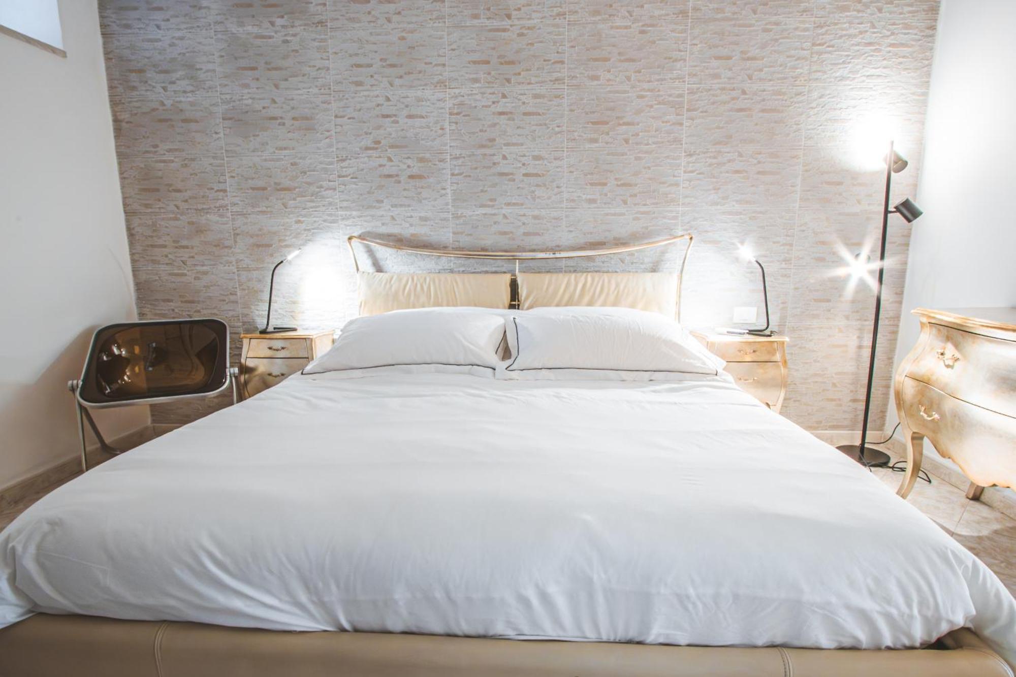 Favolhouse Apartment Bari Bagian luar foto