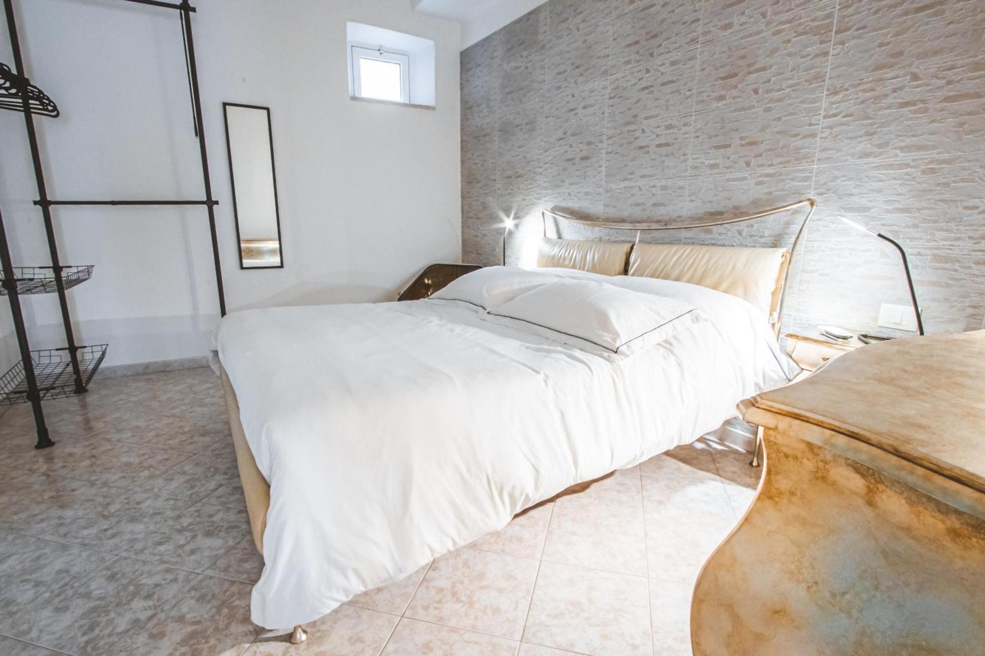 Favolhouse Apartment Bari Bagian luar foto